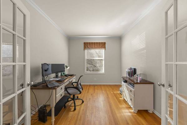 404 Burr Oak DR, Oswego, IL 60543