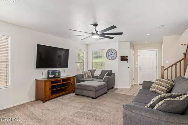 18538 W MARIPOSA Drive, Surprise, AZ 85374