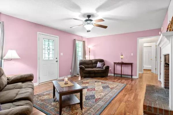 3499 Eastridge Rd, Woodlawn, TN 37191