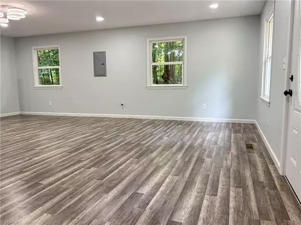 224 Flynt ST, Lexington, NC 27292