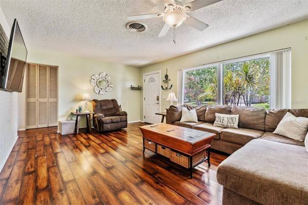 2063 TIMBER LN, Clearwater, FL 33763