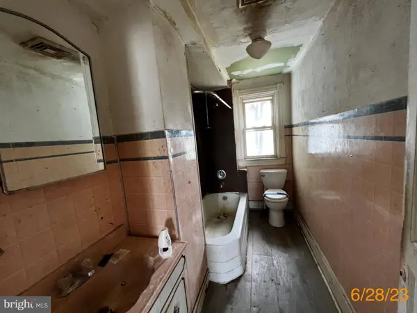 11 GIBBSBORO RD, Clementon, NJ 08021