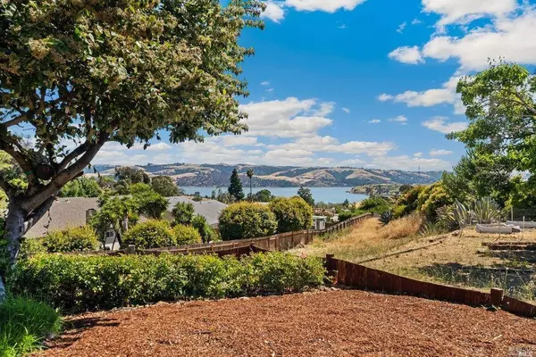 522 Cambridge DR, Benicia, CA 94510