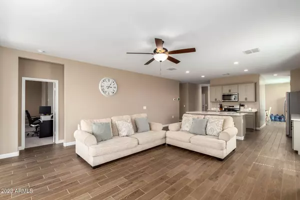 44512 W PALO CENIZA Way, Maricopa, AZ 85138