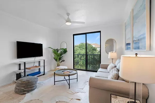 580 S Sapodilla AVE 302, West Palm Beach, FL 33401