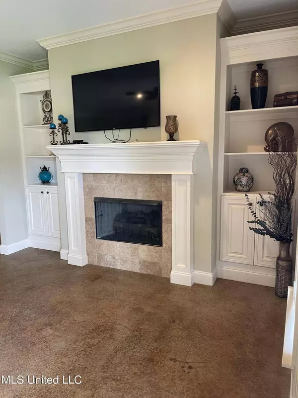 117 Belle Chasse Drive, Byram, MS 39272