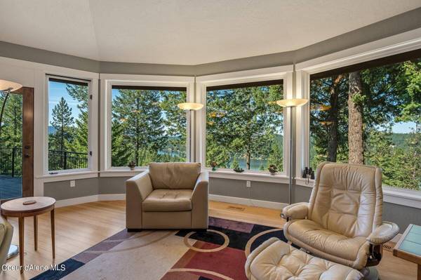 15609 N RISING STAR RD, Hayden, ID 83835