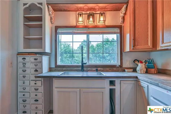 751 State Highway 320, Westphalia, TX 76656