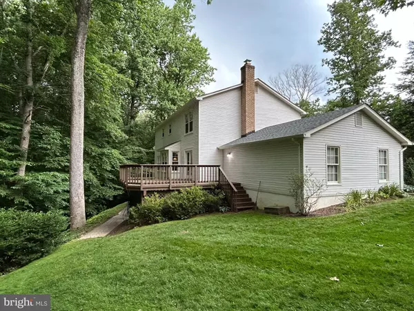 6004 STATION VIEW CT, Fairfax Station, VA 22039