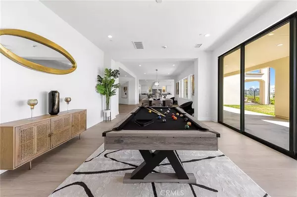 106 Fountain Frk, Irvine, CA 92602