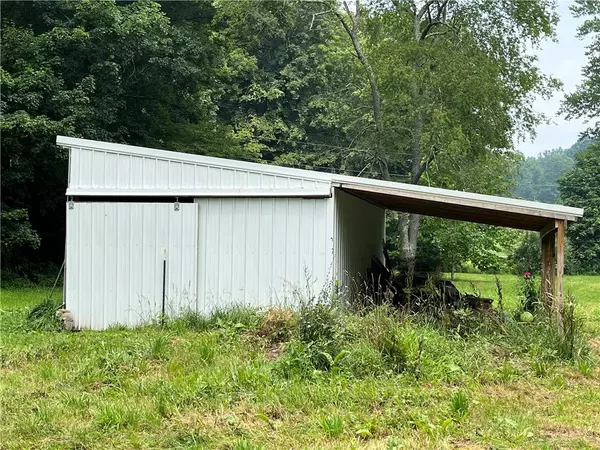 1240 Jollytown Road, New Freeport, PA 15352