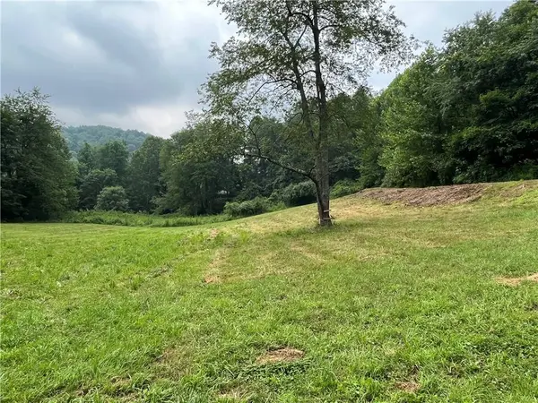 1240 Jollytown Road, New Freeport, PA 15352