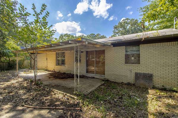 5301 Dickens Lane, Little Rock, AR 72209-4912