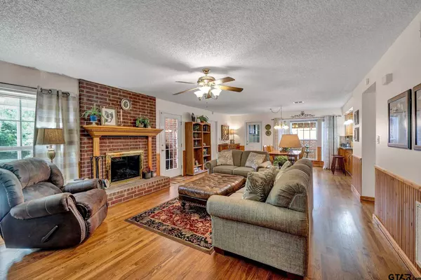 6938 S US 79, Henderson, TX 75654