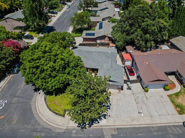 3061 Beaufort AVE, Stockton, CA 95209