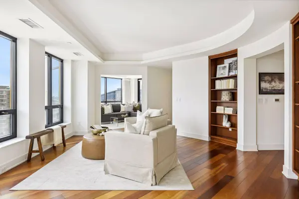 100 3rd AVE S #1401, Minneapolis, MN 55401