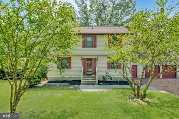 16 MILL CHASE RD, Southampton, NJ 08088