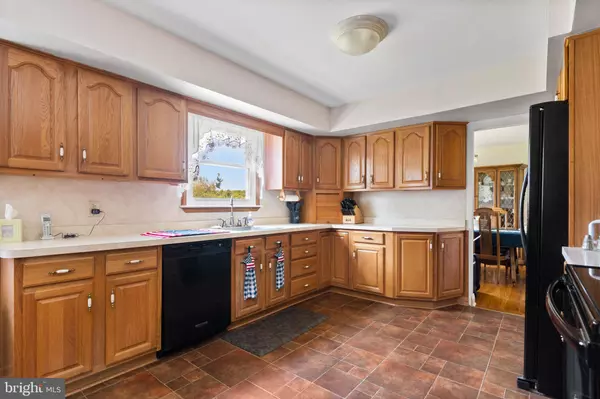 204 N MAIN ST, Mullica Hill, NJ 08062