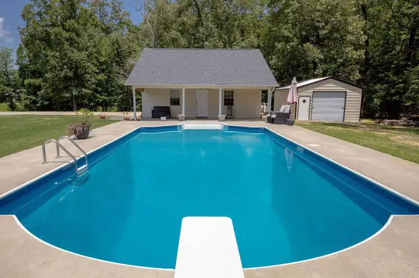 305 Terry Pond Cove, White Hall, AR 71602