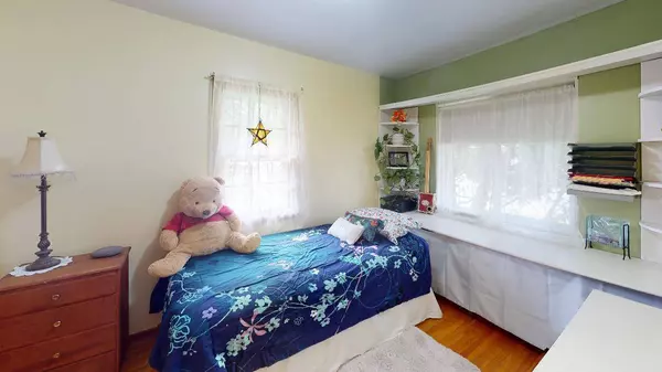 744 Elm ST NE, Hutchinson, MN 55350