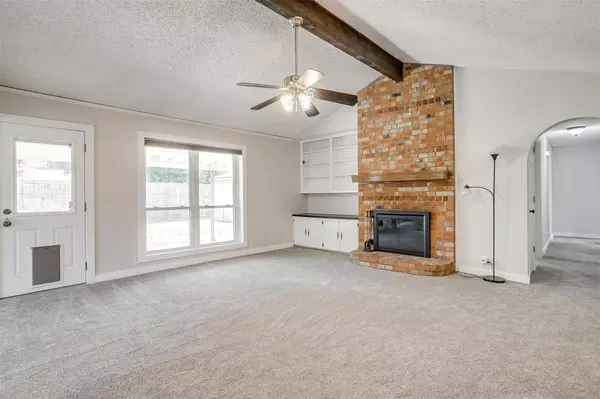 7520 Red Oak Street, North Richland Hills, TX 76182