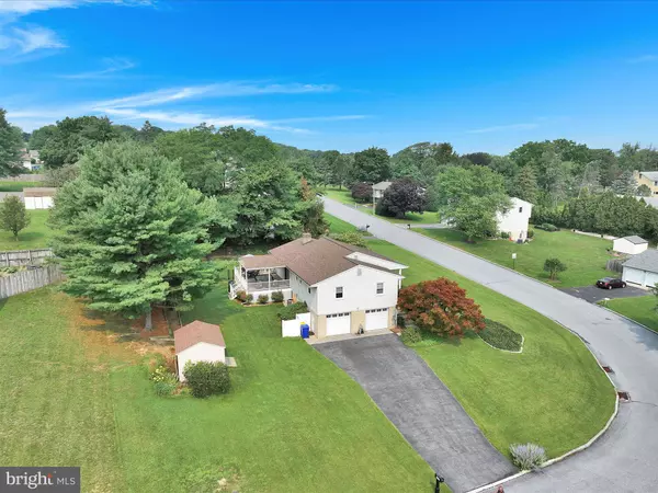 7355 AUDUBON DR, Harrisburg, PA 17111