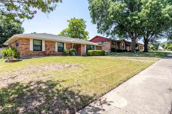 1608 Heather Glen Drive, Dallas, TX 75232