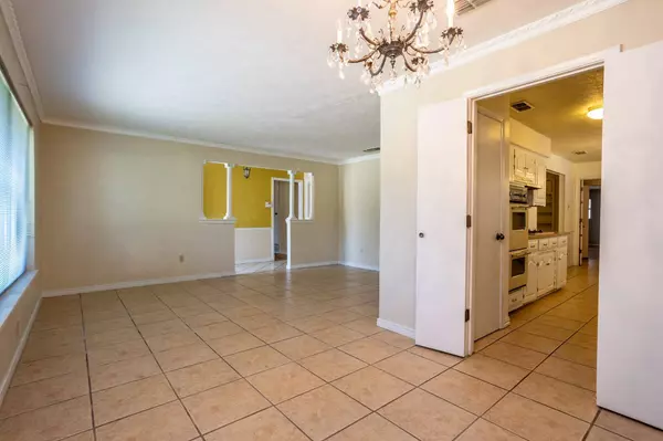 1608 Heather Glen Drive, Dallas, TX 75232