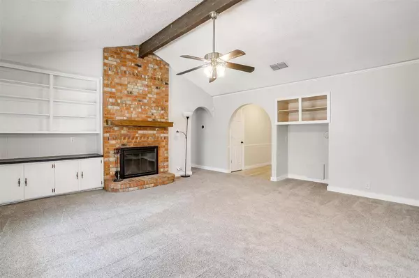 7520 Red Oak Street, North Richland Hills, TX 76182