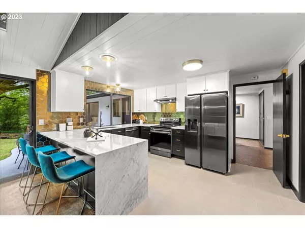 17 DA VINCI ST, Lake Oswego, OR 97035