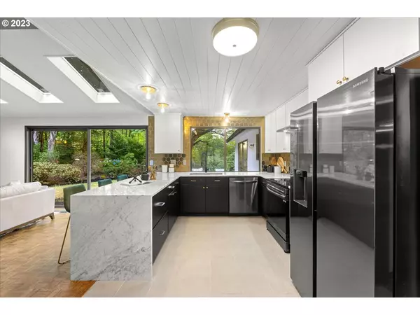 17 DA VINCI ST, Lake Oswego, OR 97035