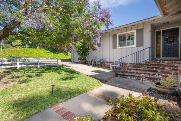 1455 Los Amigos, Fallbrook, CA 92028