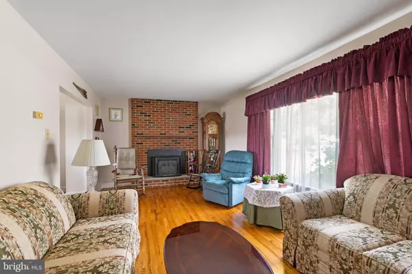 204 N MAIN ST, Mullica Hill, NJ 08062