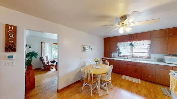 744 Elm ST NE, Hutchinson, MN 55350