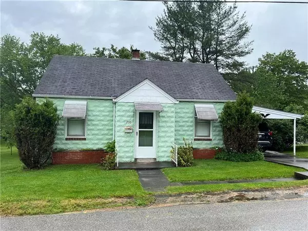 755 N Woodland Avenue, Waynesburg, PA 15370