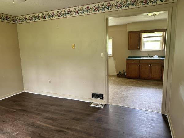 735 Carpenters Creek RD, Hustonville, KY 40437