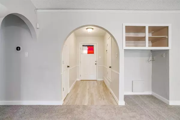 7520 Red Oak Street, North Richland Hills, TX 76182