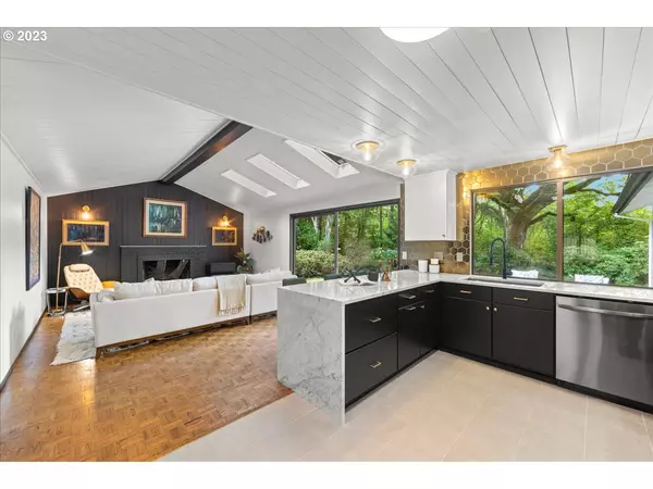 17 DA VINCI ST, Lake Oswego, OR 97035