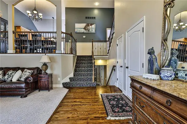 2208 NE Wyndham DR, Grain Valley, MO 64029