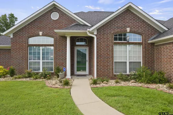 102 Codee Ct, Mt Pleasant, TX 75455