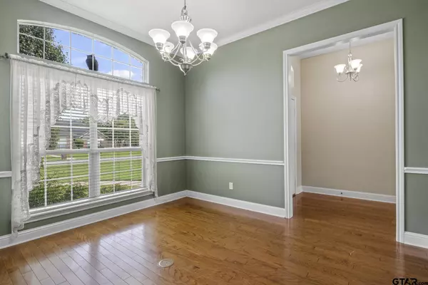 102 Codee Ct, Mt Pleasant, TX 75455