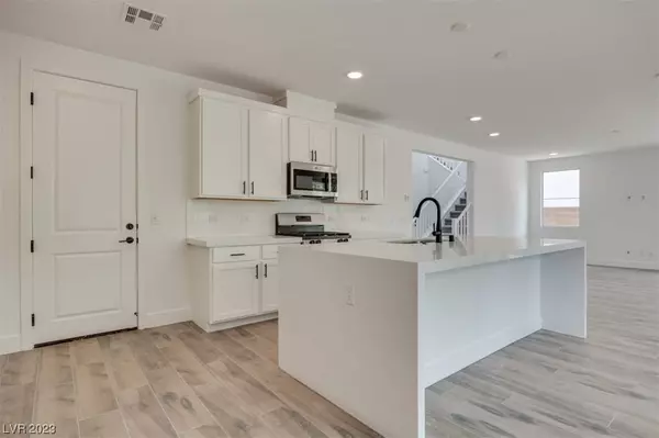 6861 Desert Finch Street, North Las Vegas, NV 89084