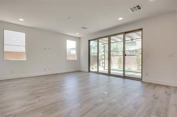 6861 Desert Finch Street, North Las Vegas, NV 89084