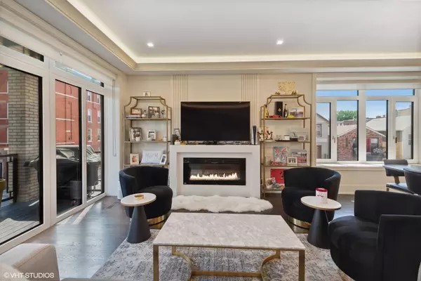 1370 W WALTON Street #2W, Chicago, IL 60642