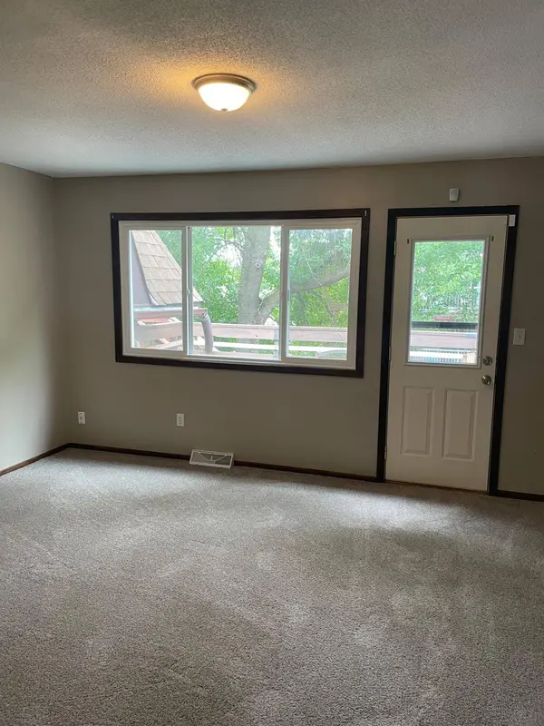 177 22nd ST NW, Owatonna, MN 55060