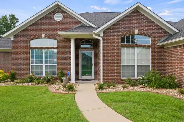 102 Codee Court, Mount Pleasant, TX 75455