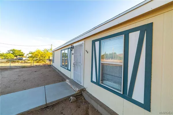 3329 N Heber RD, Golden Valley, AZ 86413