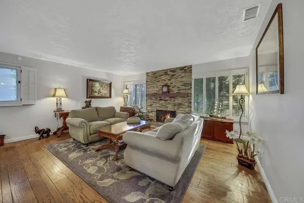 1593 Lone Oak RD, Vista, CA 92084