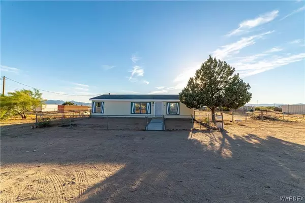 3329 N Heber RD, Golden Valley, AZ 86413