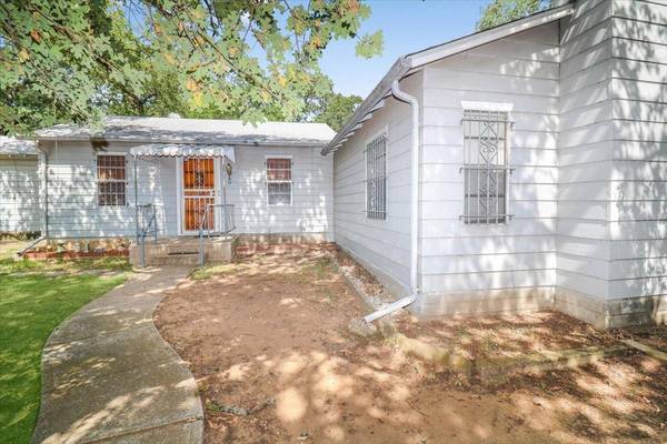 5504 Banks Road, Fort Worth, TX 76140